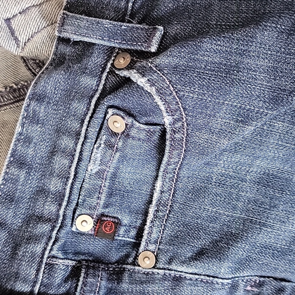 AG crop jeans - Picture 7 of 8
